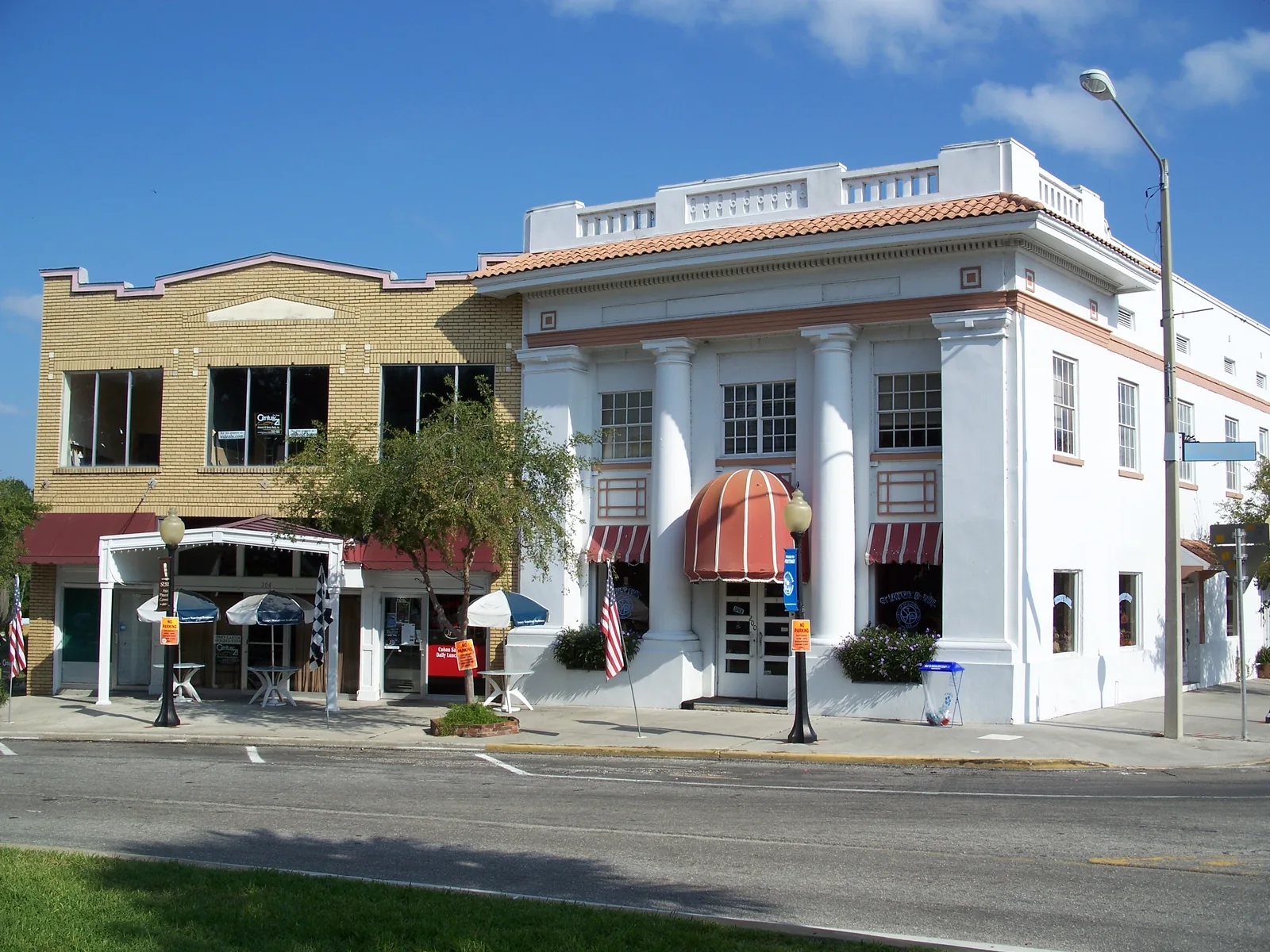 Downtown businesses around the Circle in Sebring, Florida